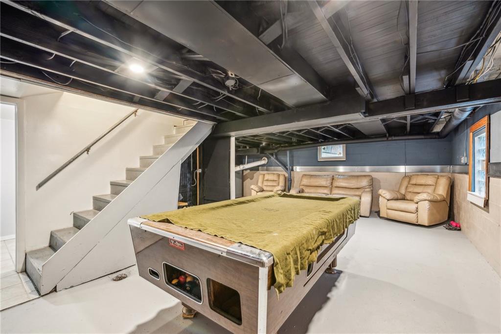 139 Willow Road Apollo, PA 15613 - Photo 30 of 36 a utility room with dryer and washer