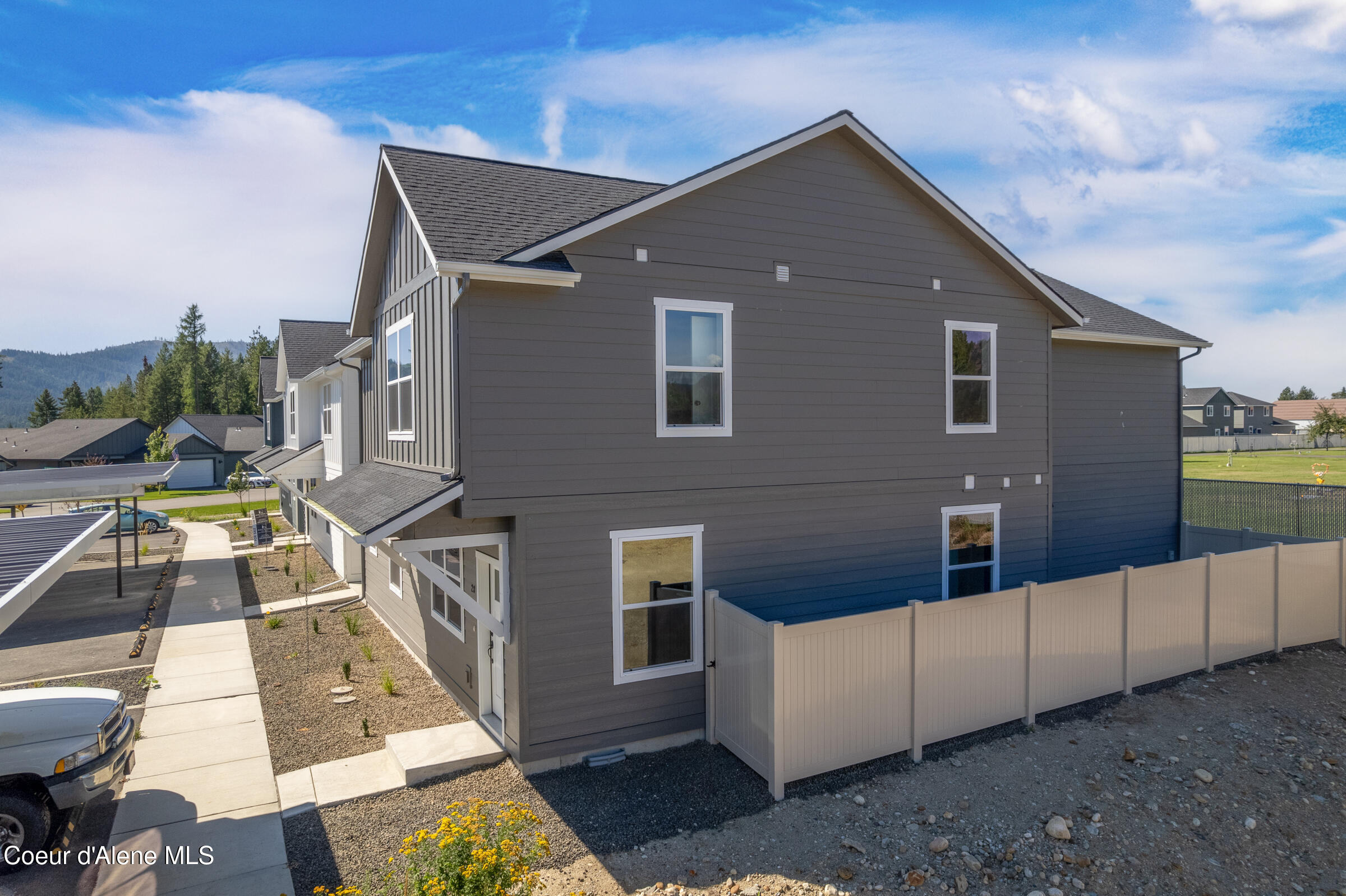 28 Potlatch Loop Priest River, ID 83856 - Photo 3 of 43 28 Potlatch