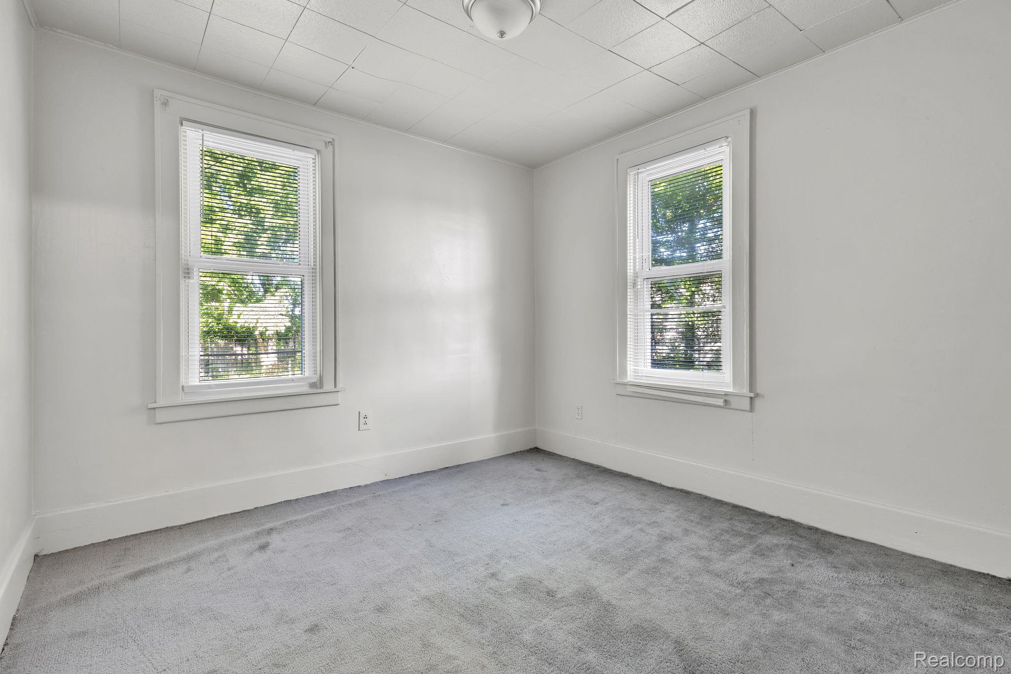 4877 Maynard Street Detroit, MI 48215 - Photo 16 of 41 23-web-or-mls-FZ3A6815.jpg