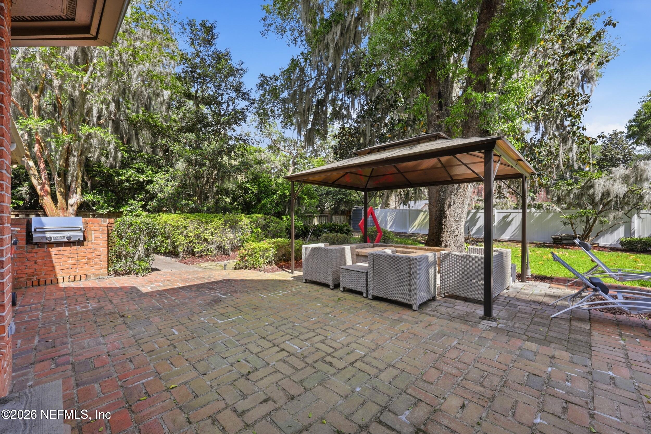 2656 Beauclerc Road Jacksonville, FL 32257 - Photo 60 of 81 Backyard sitting area