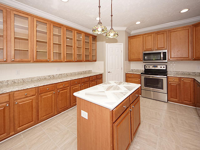 570 County Rd S-18-349 Ridgeville, SC 29472 - Photo 12 of 44 Kitchen Island