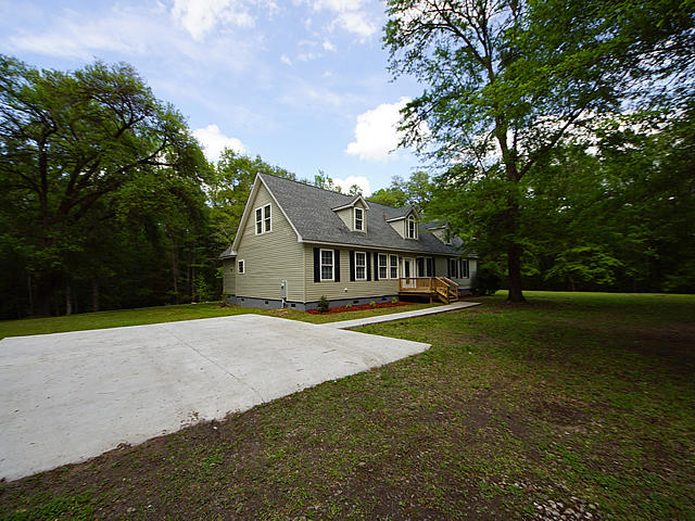 570 County Rd S-18-349 Ridgeville, SC 29472 - Photo 5 of 44 Concrete Parking Pad