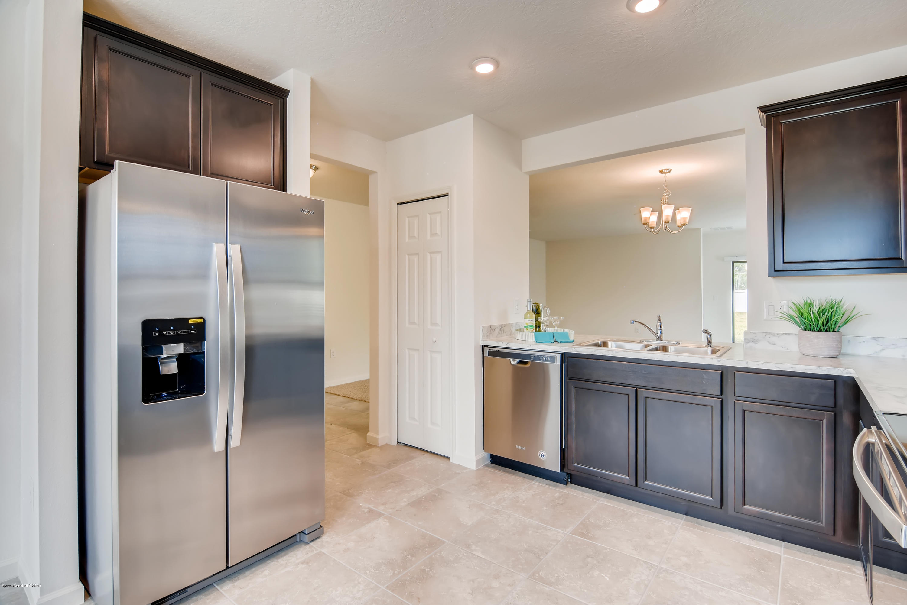 940 Grapefruit Road Southeast Palm Bay, FL 32909 - Photo 3 of 22 KITCHEN A