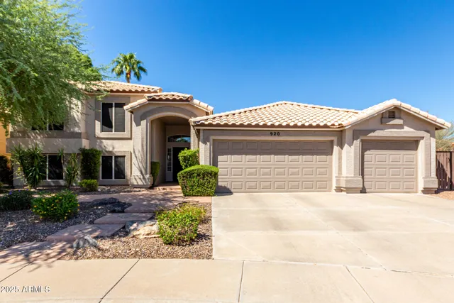 $739,999 | 920 West Grand Caymen Drive, Gilbert, AZ 85233