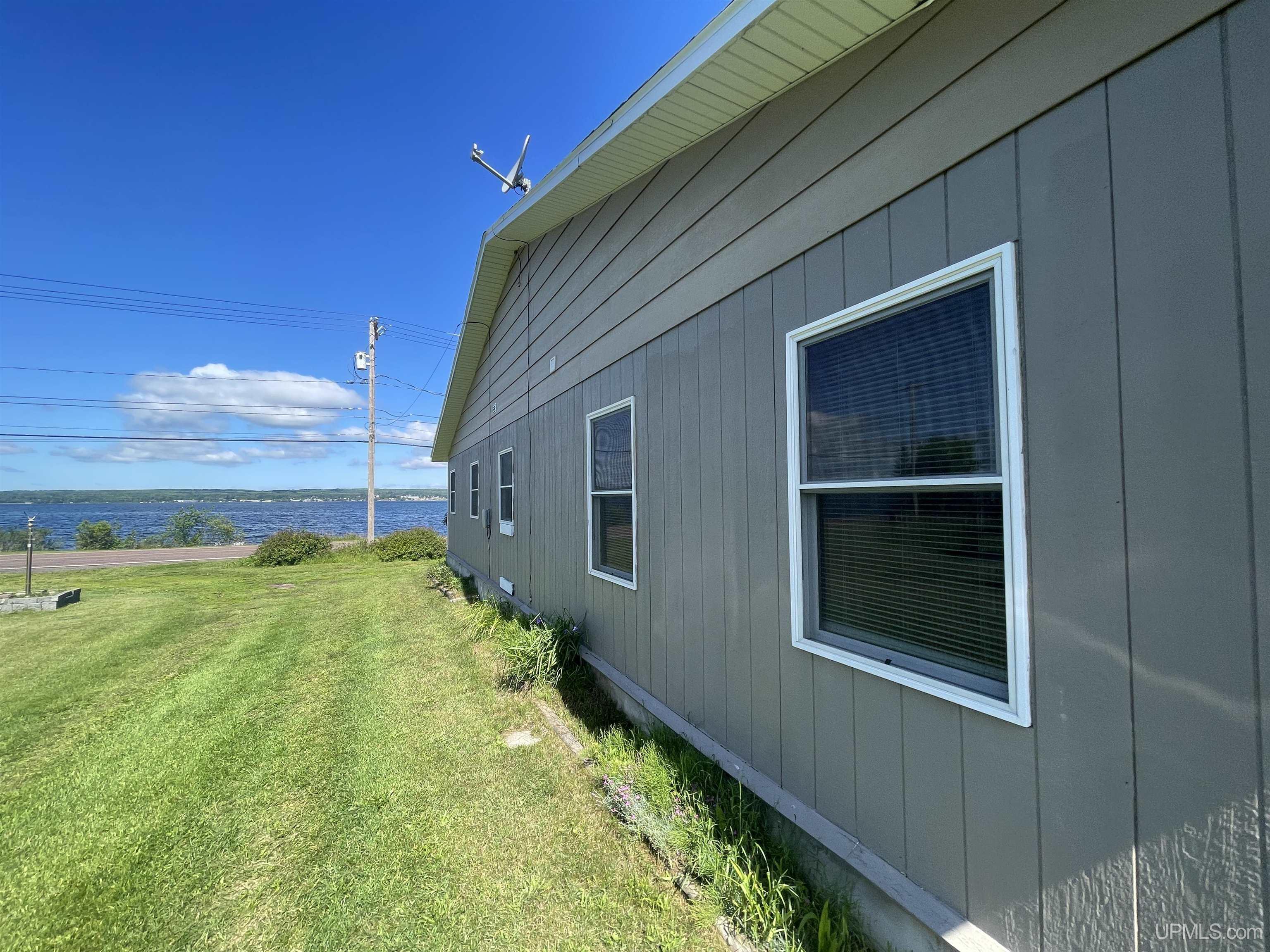 1025 Bayshore Road, Unit 2 L'Anse, MI 49946 - Photo 6 of 24