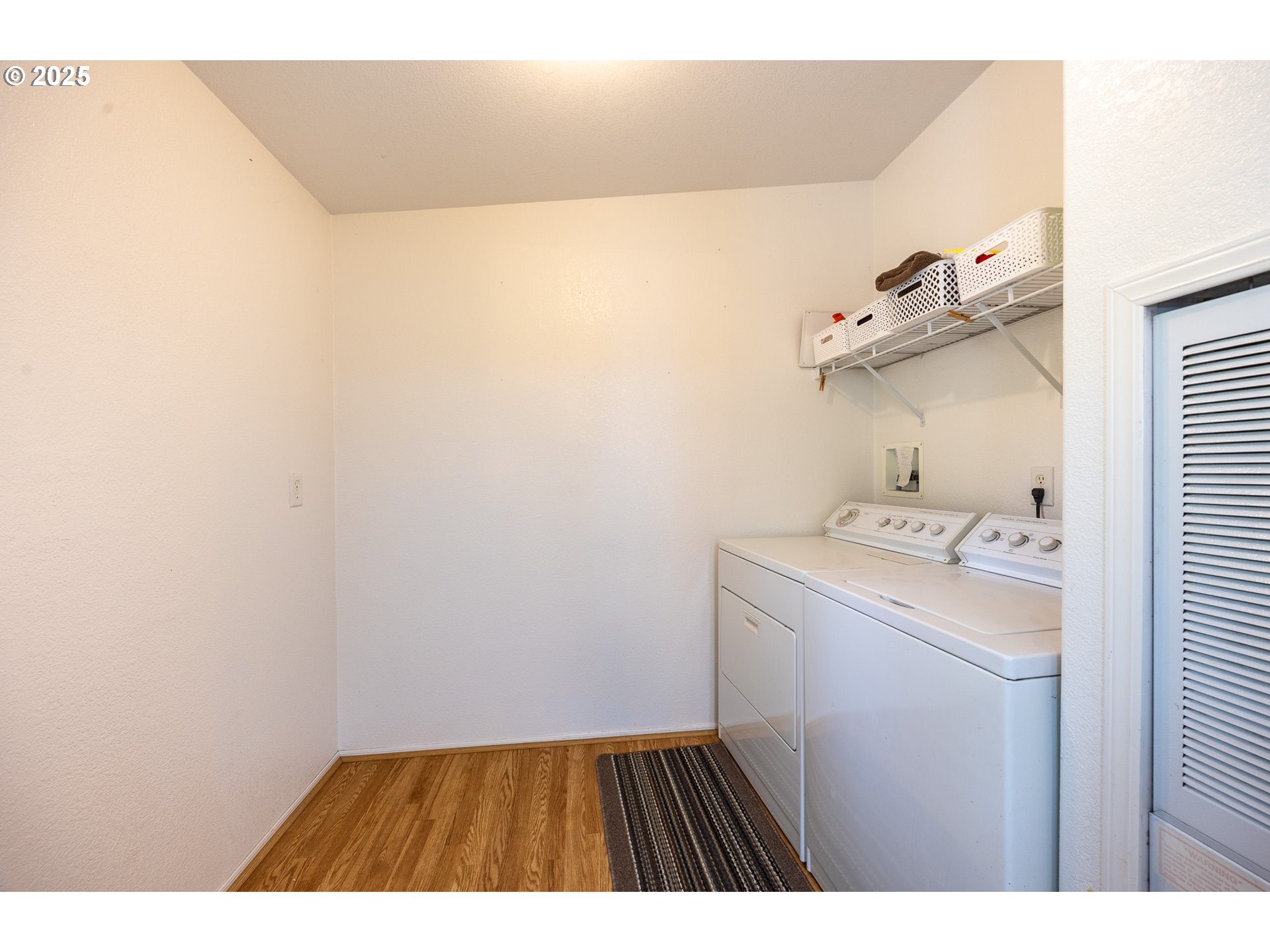 63673 Wallace Road Coos Bay, OR 97420 - Photo 11 of 41 Laundry