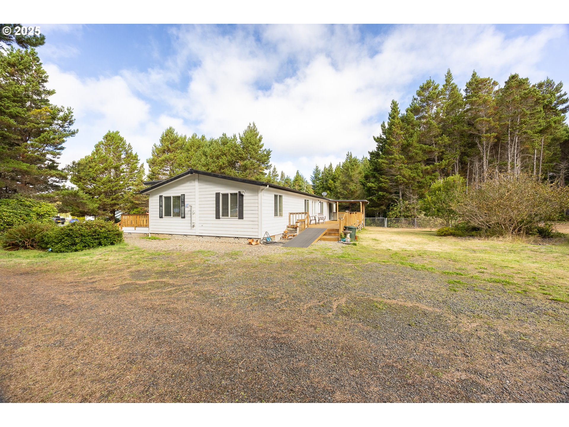 63673 Wallace Road Coos Bay, OR 97420 - Photo 3 of 41 Gallery Image 3