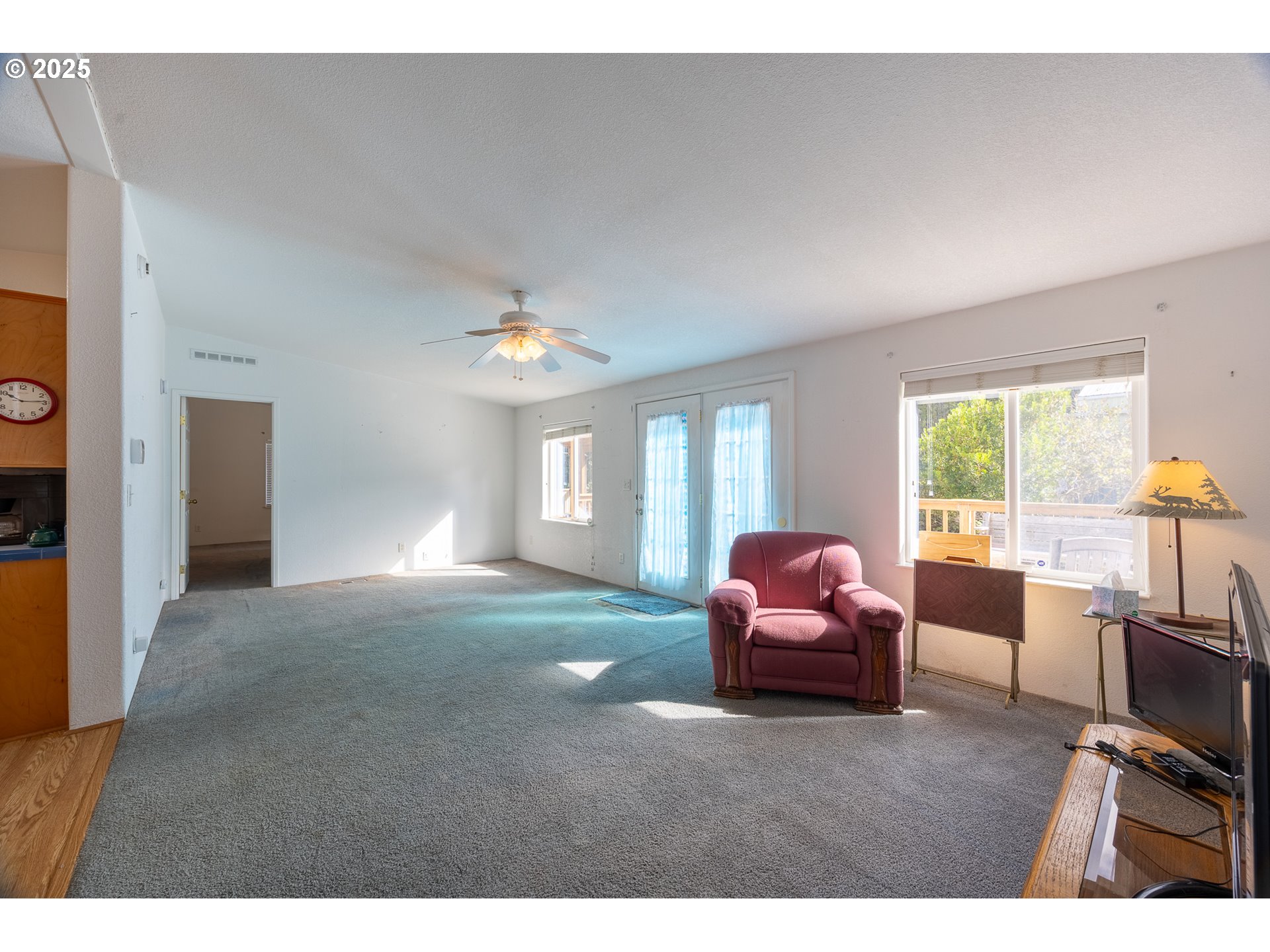 63673 Wallace Road Coos Bay, OR 97420 - Photo 8 of 41 Gallery Image 8