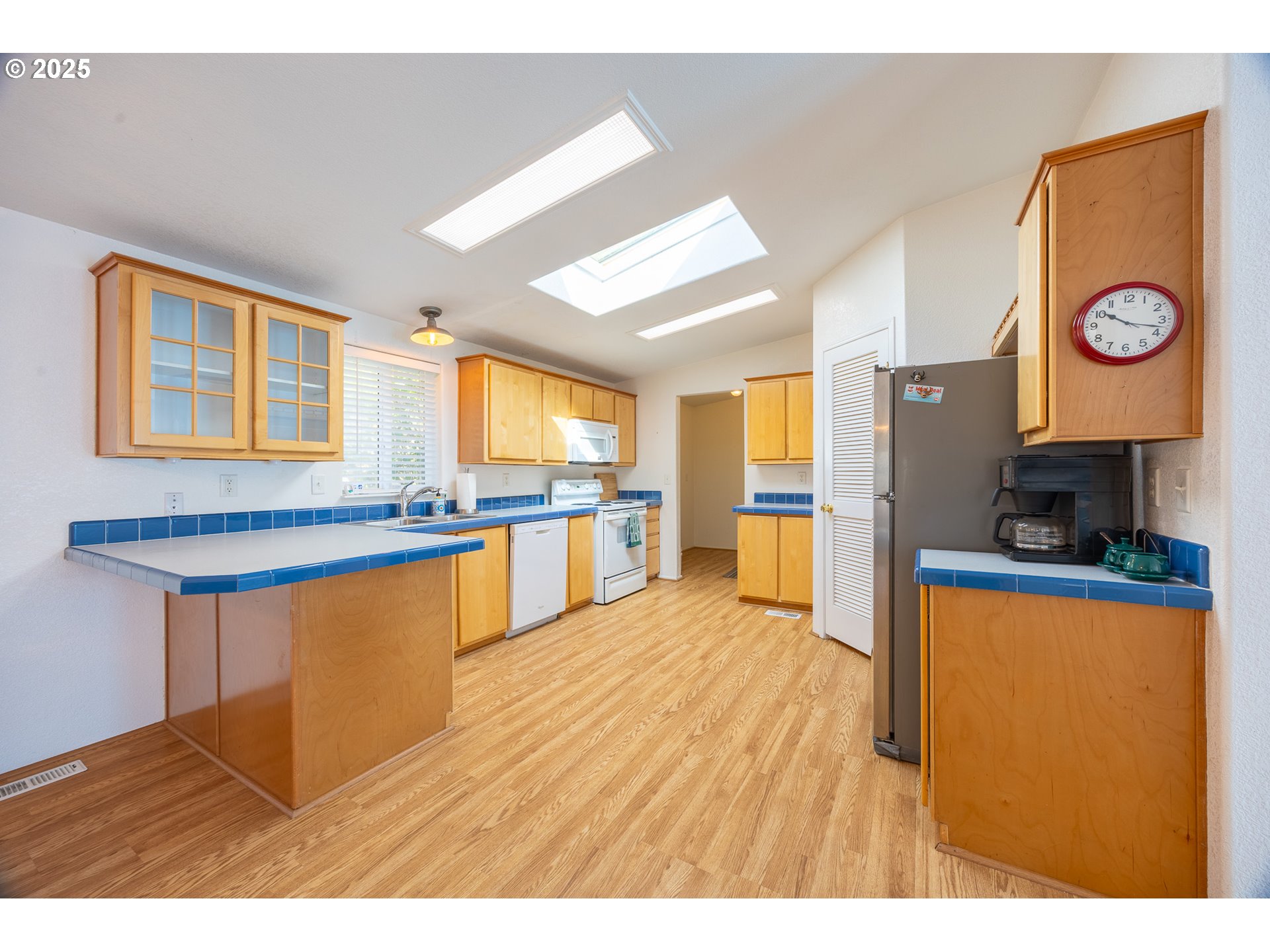 63673 Wallace Road Coos Bay, OR 97420 - Photo 10 of 41 Gallery Image 10