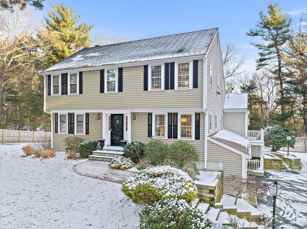 46 Smoke Hill Ridge Road Marshfield, MA 02050 - Photo 1 of 42 Gallery Image 1
