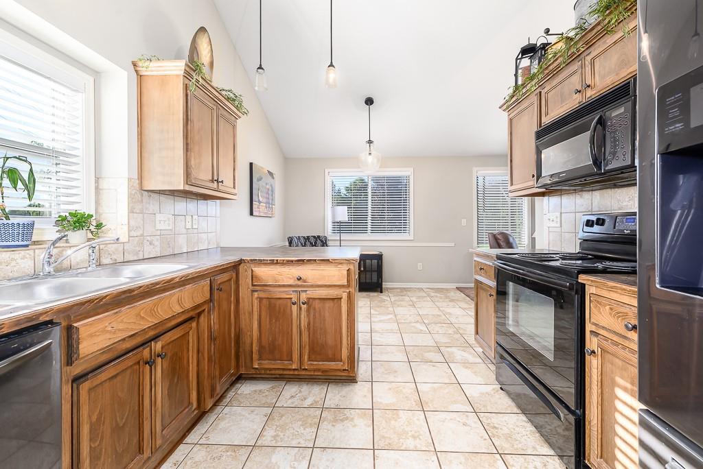 16809 Sheehan Road Basehor, KS 66007 - Photo 10 of 27