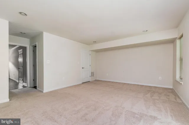 $2,395 | 322 Tree Line Drive, Fredericksburg, VA 22405