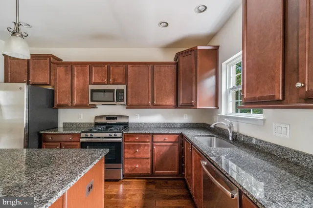 $2,395 | 322 Tree Line Drive, Fredericksburg, VA 22405