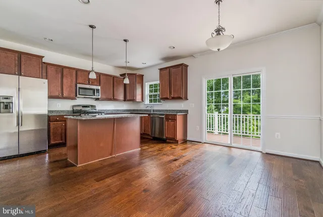 $2,395 | 322 Tree Line Drive, Fredericksburg, VA 22405