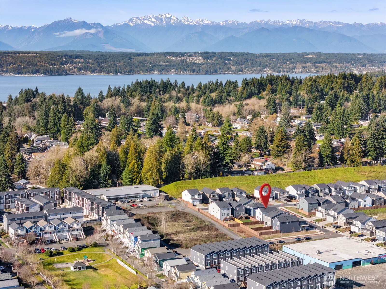 949 Tetherow Street Bremerton, WA 98310 - Photo 33 of 35 a view of a city with mountains in the background