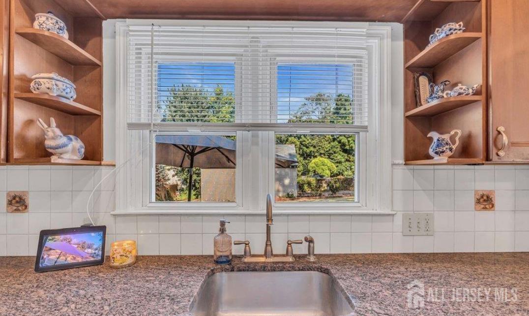 402 Ryders Lane East Brunswick, NJ 08816 - Photo 16 of 27