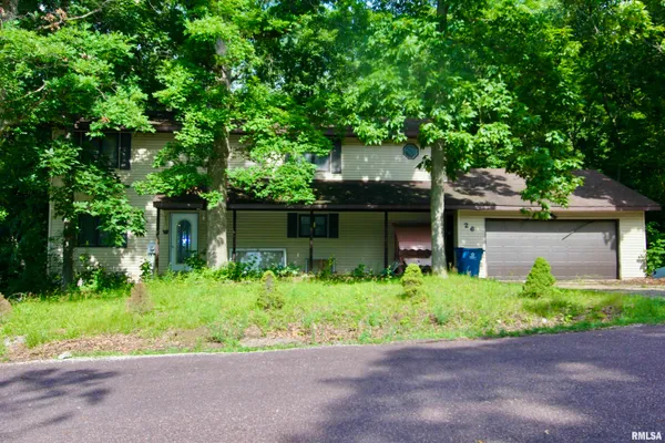 $149,900 | 26 Essex Avenue, Mackinaw, IL 61755