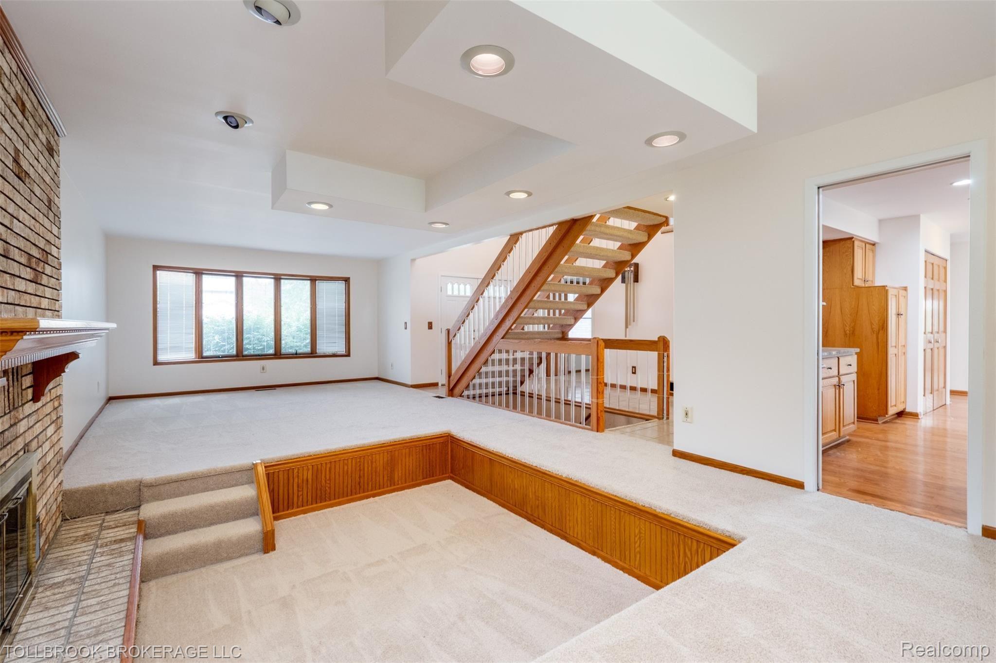 856 Lion Street Rochester, MI 48307 - Photo 13 of 39 856 Lion-13.jpg