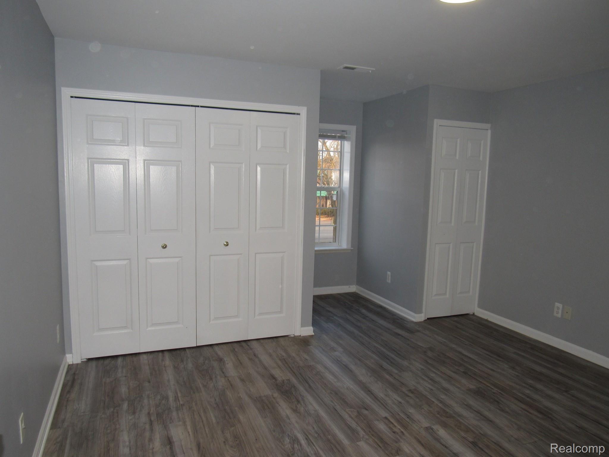 1125 Eureka Road, Unit 203 Wyandotte, MI 48192 - Photo 12 of 17 1125 EUREKA #203