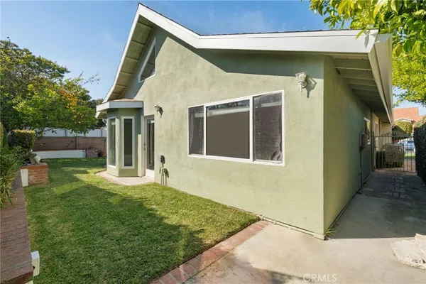 $5,975 | 5302 Kenilworth Drive, Huntington Beach, CA 92649