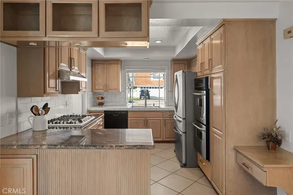 $5,975 | 5302 Kenilworth Drive, Huntington Beach, CA 92649