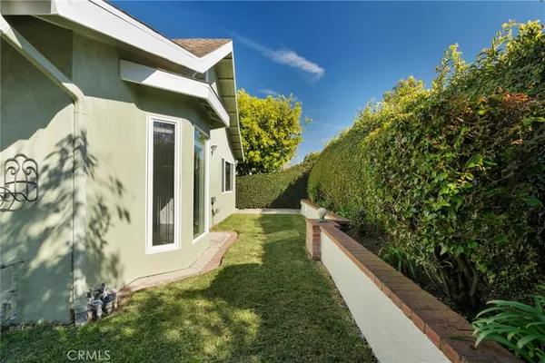 $5,975 | 5302 Kenilworth Drive, Huntington Beach, CA 92649