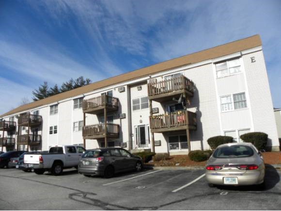 215 Circle Road, Unit 7 Manchester, NH 03103 - Photo 1 of 1