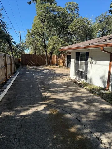 $535,500 | 1650 Azteca Drive, Fort Worth, TX 76112