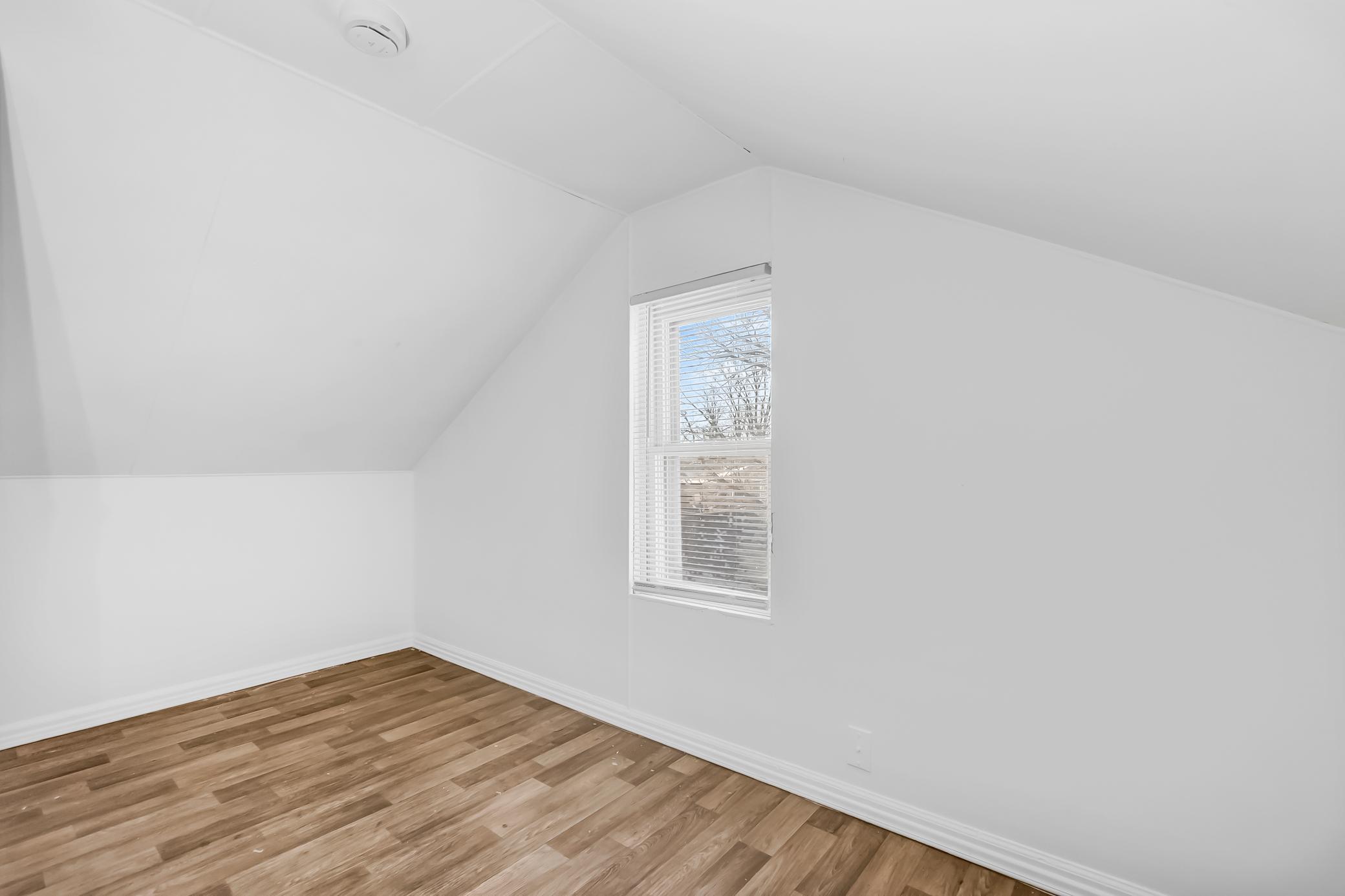 4415 Madison Street Northeast Minneapolis, MN 55421 - Photo 15 of 18