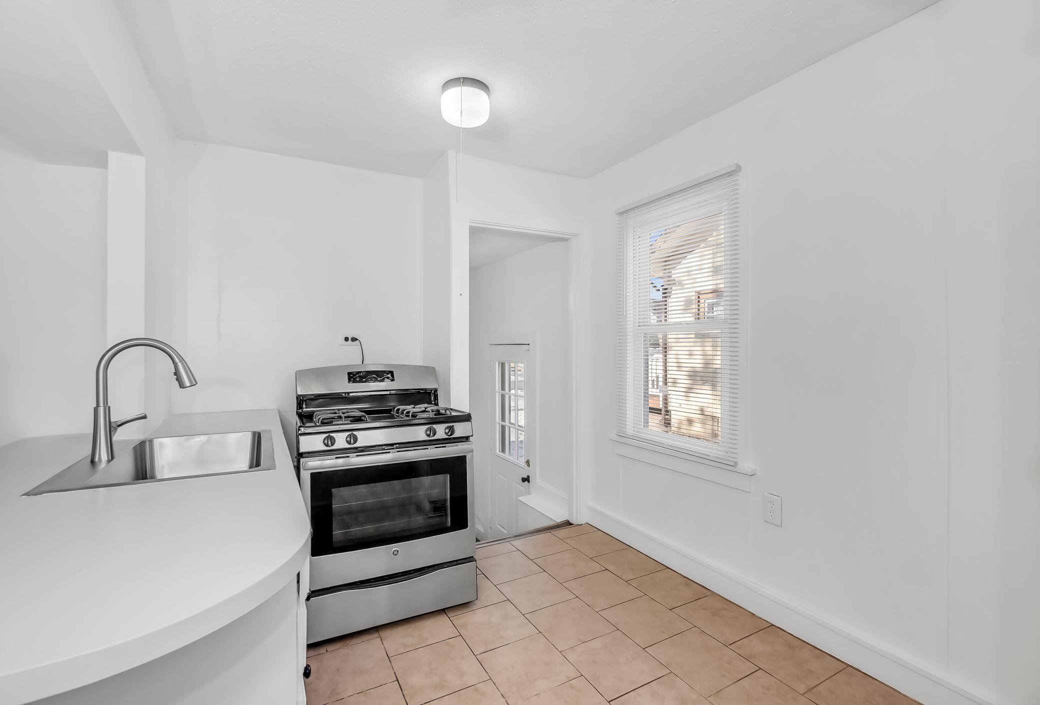 4415 Madison Street Northeast Minneapolis, MN 55421 - Photo 10 of 18