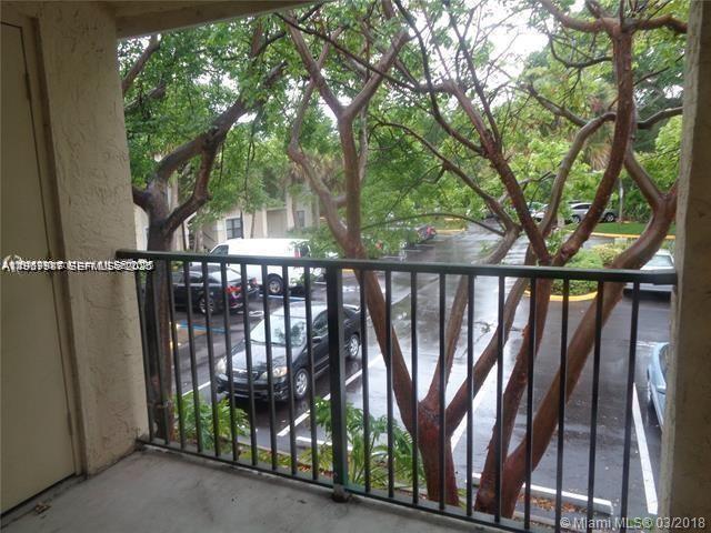 650 South Park Road, Unit 215 Hollywood, FL 33021 - Photo 7 of 24 a view of a backyard