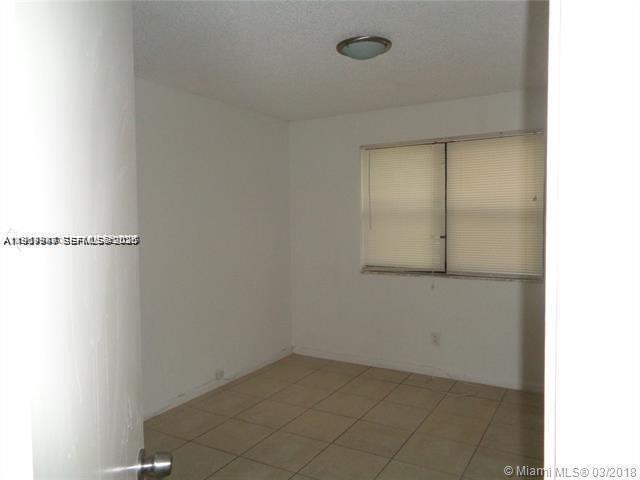650 South Park Road, Unit 215 Hollywood, FL 33021 - Photo 8 of 24 a view of room