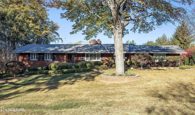 $928,000 | 7141 Wellington Drive, Knoxville, TN 37919