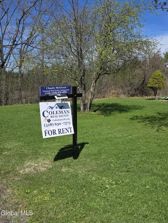 $1,900 | 328 Witter Road, Unit A, Altamont, NY 12009