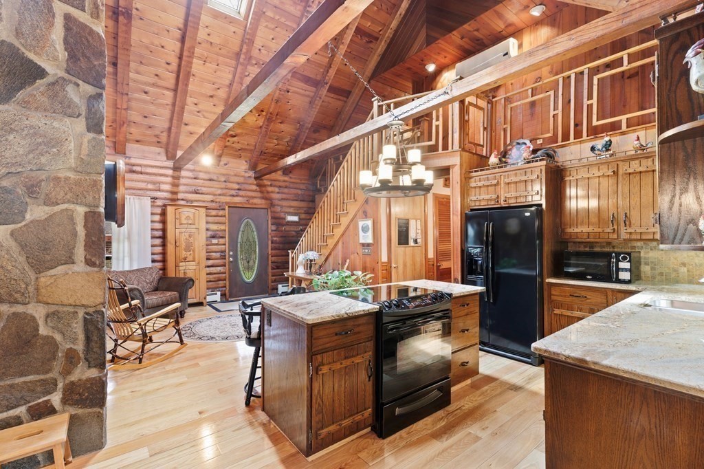 61 Bennett Road Hampden, MA 01036 - Photo 4 of 42