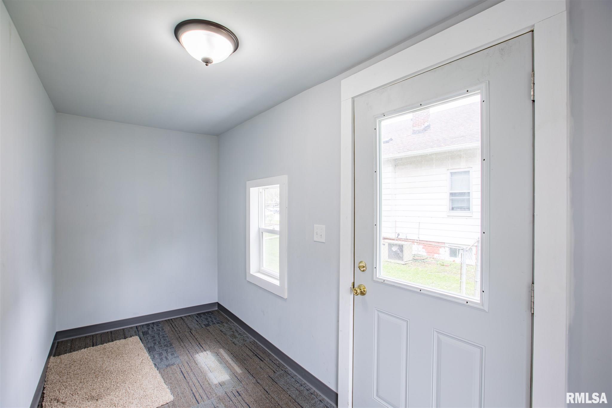 249 45th Street Moline, IL 61265 - Photo 2 of 23 Gallery Image 2