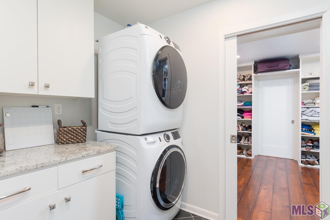 2955 Kleinert Avenue Baton Rouge, LA 70806 - Photo 25 of 33 Laundry Room