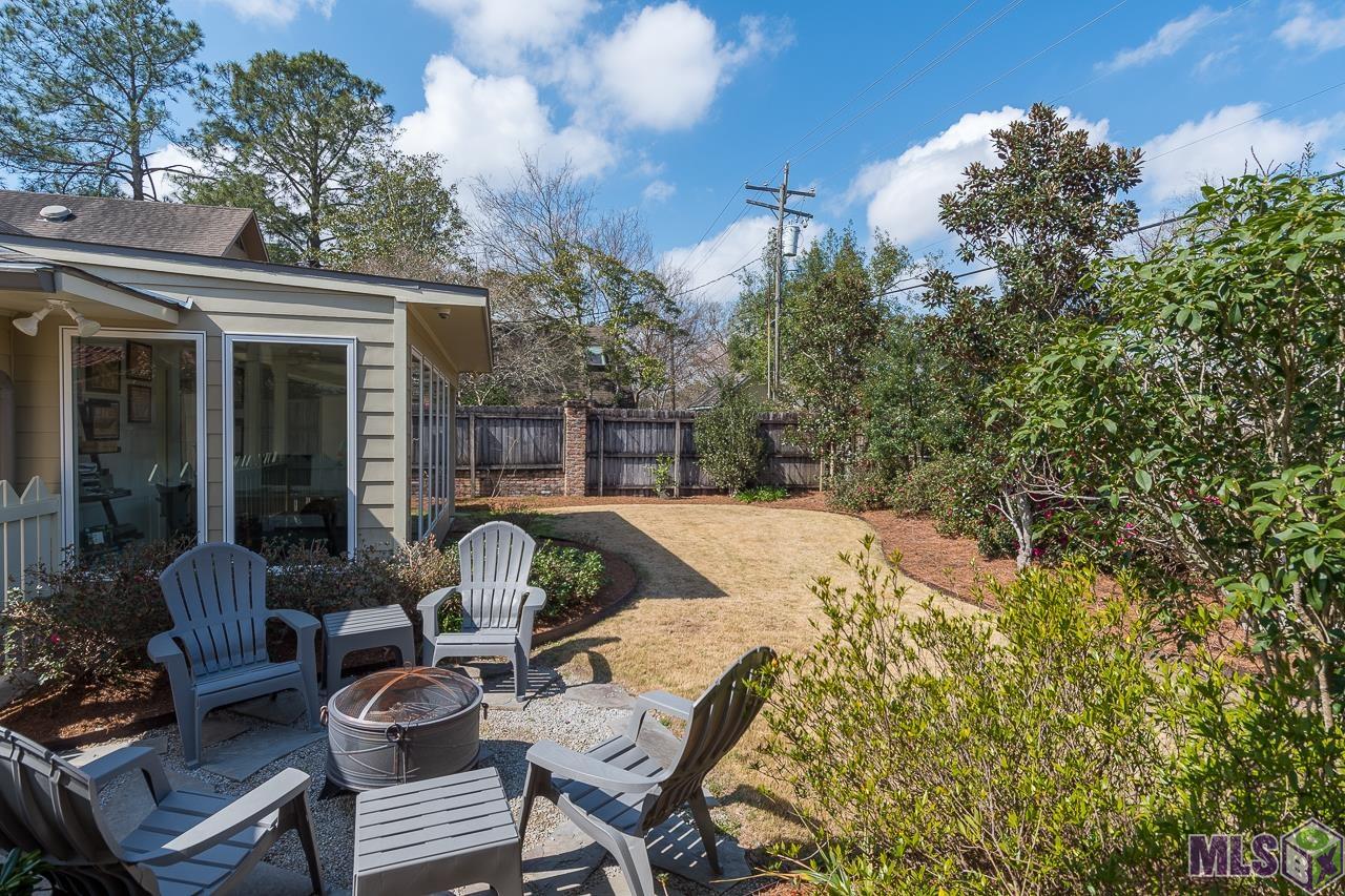 2955 Kleinert Avenue Baton Rouge, LA 70806 - Photo 33 of 33 backyard views from master bedroom office