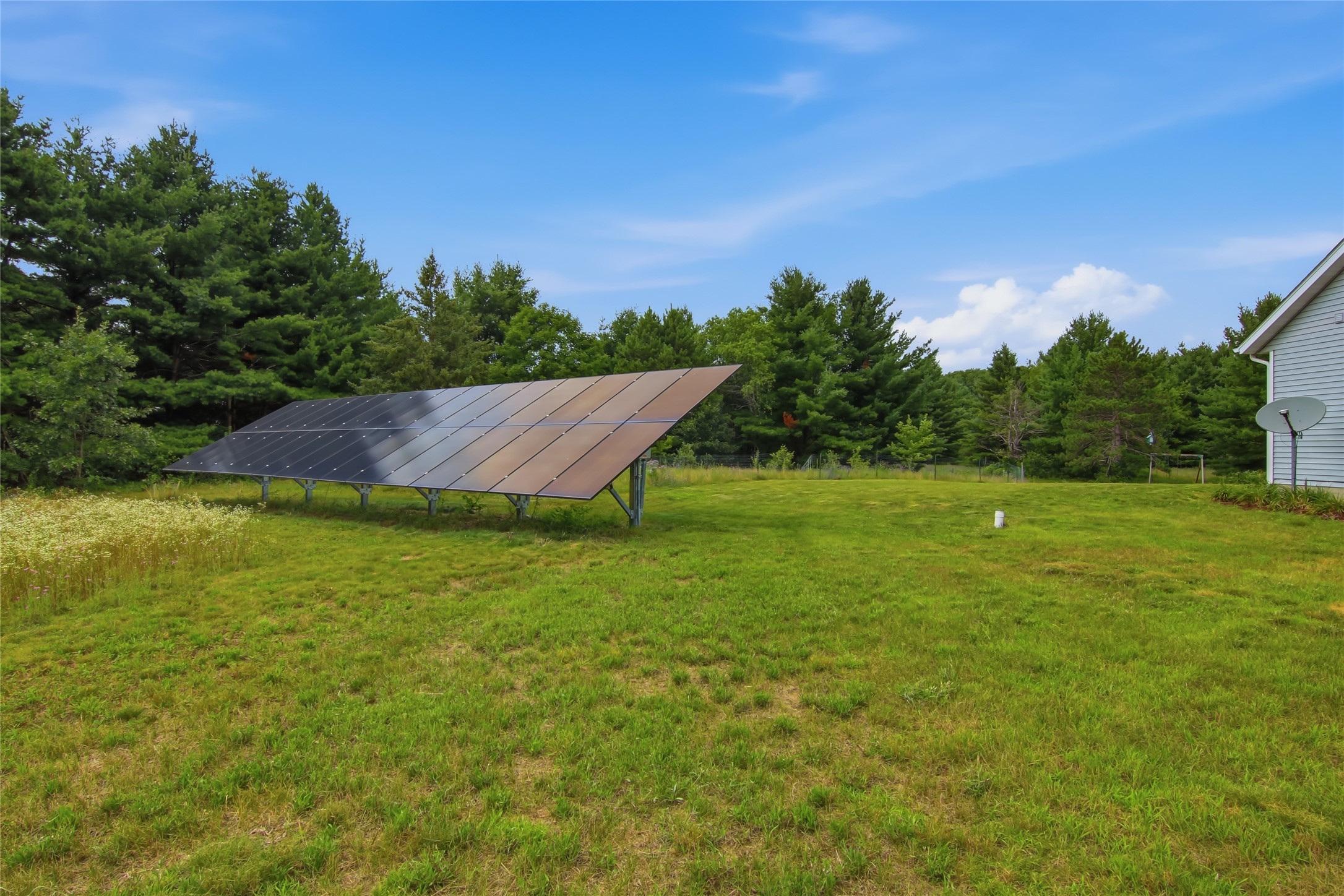 E2090 Cedar Road Eau Claire, WI 54701 - Photo 3 of 41 Gallery Image 3