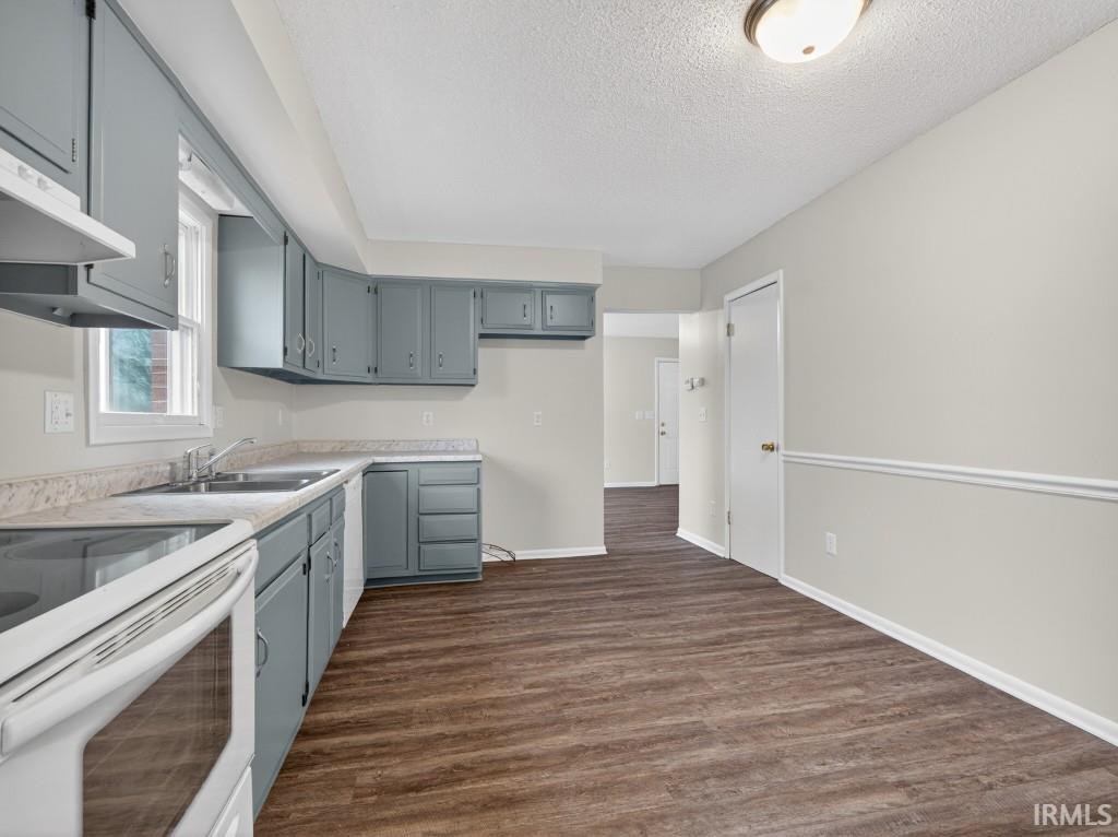 924 East Washington Center Road Fort Wayne, IN 46825 - Photo 12 of 32 Gallery Image 12