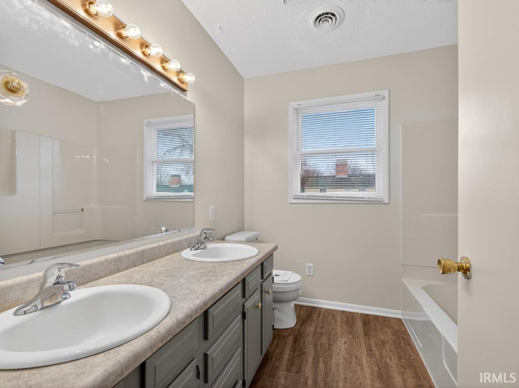 924 East Washington Center Road Fort Wayne, IN 46825 - Photo 24 of 32 Gallery Image 24
