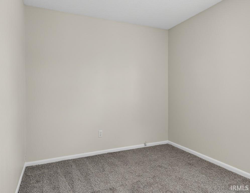 924 East Washington Center Road Fort Wayne, IN 46825 - Photo 29 of 32 Gallery Image 29
