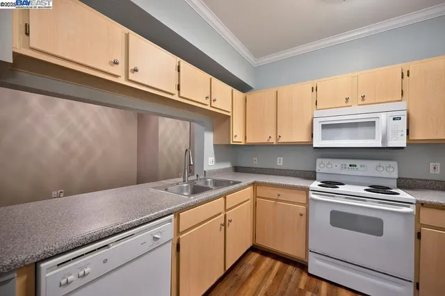 $325,000 | 701 Gibson Drive, Unit 1712, Roseville, CA 95678