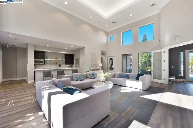 $325,000 | 701 Gibson Drive, Unit 1712, Roseville, CA 95678