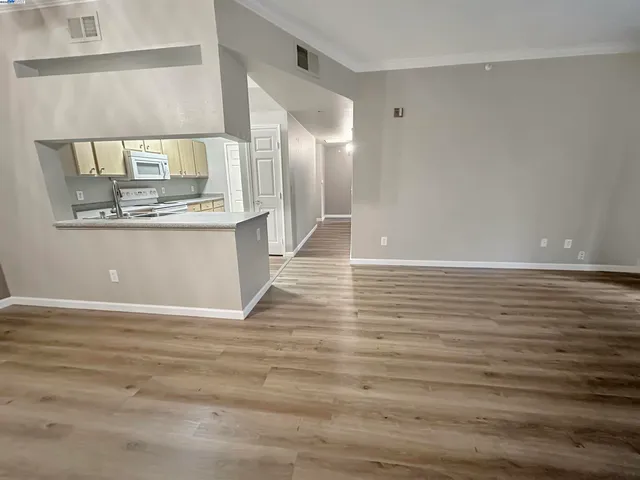 $325,000 | 701 Gibson Drive, Unit 1712, Roseville, CA 95678