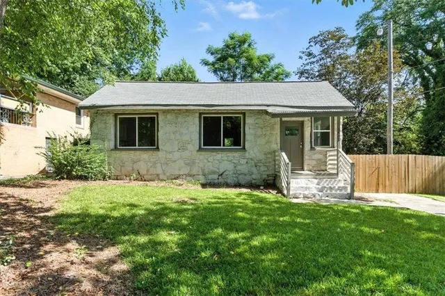 $2,000 | 1441 Ezra Church Drive Northwest, Atlanta, GA 30314