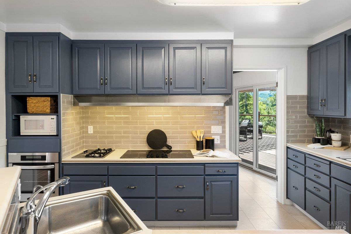 111 Deer Hollow Road San Anselmo, CA 94960 - Photo 18 of 70