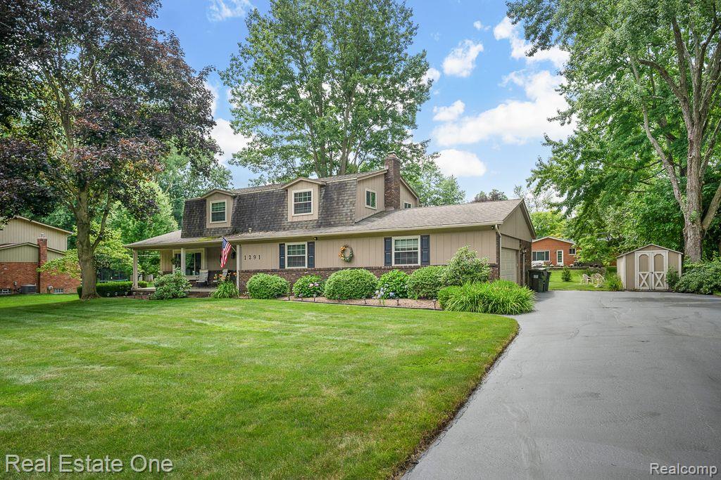 1291 Gettysburg Court Rochester Hills, MI 48306 - Photo 1 of 47