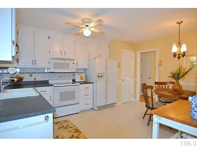 1214 Terry Road Durham, NC 27712 - Photo 10 of 25 Cheerful Kitchen