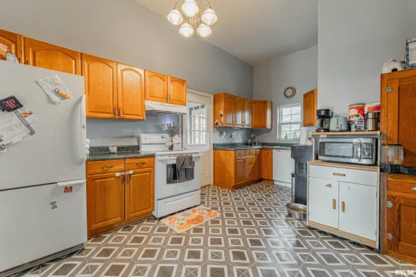 $125,000 | 2136 950th Street, Chestnut, IL 62518